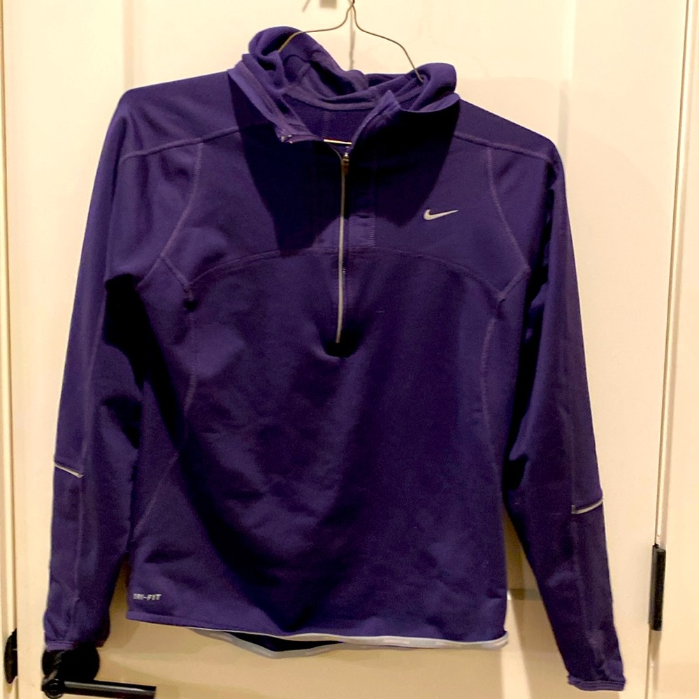 Nike Women’s 1/4 Zip Dri-Fit Hoodie.  Purple.  Size Medium.  One‎ Side Pocket.